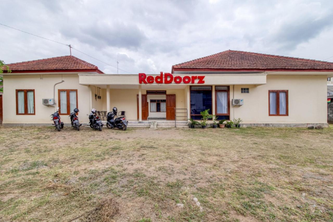 Reddoorz Near Universitas Gajah Mada Kejayan Esterno foto